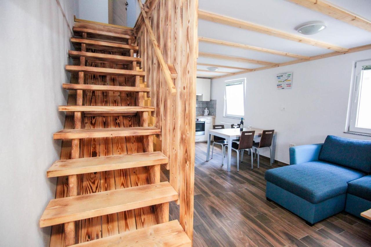 Apartmaji Pri Kozmavo - Little House Бохинь Экстерьер фото