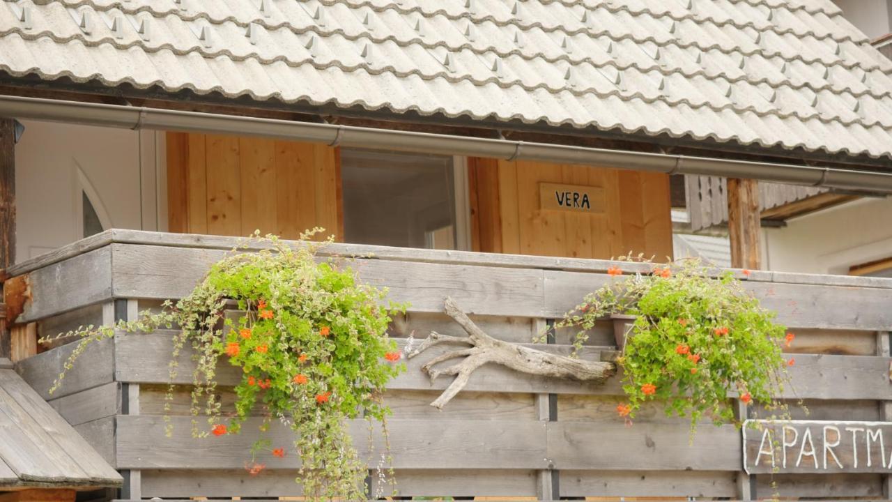 Apartmaji Pri Kozmavo - Little House Бохинь Экстерьер фото